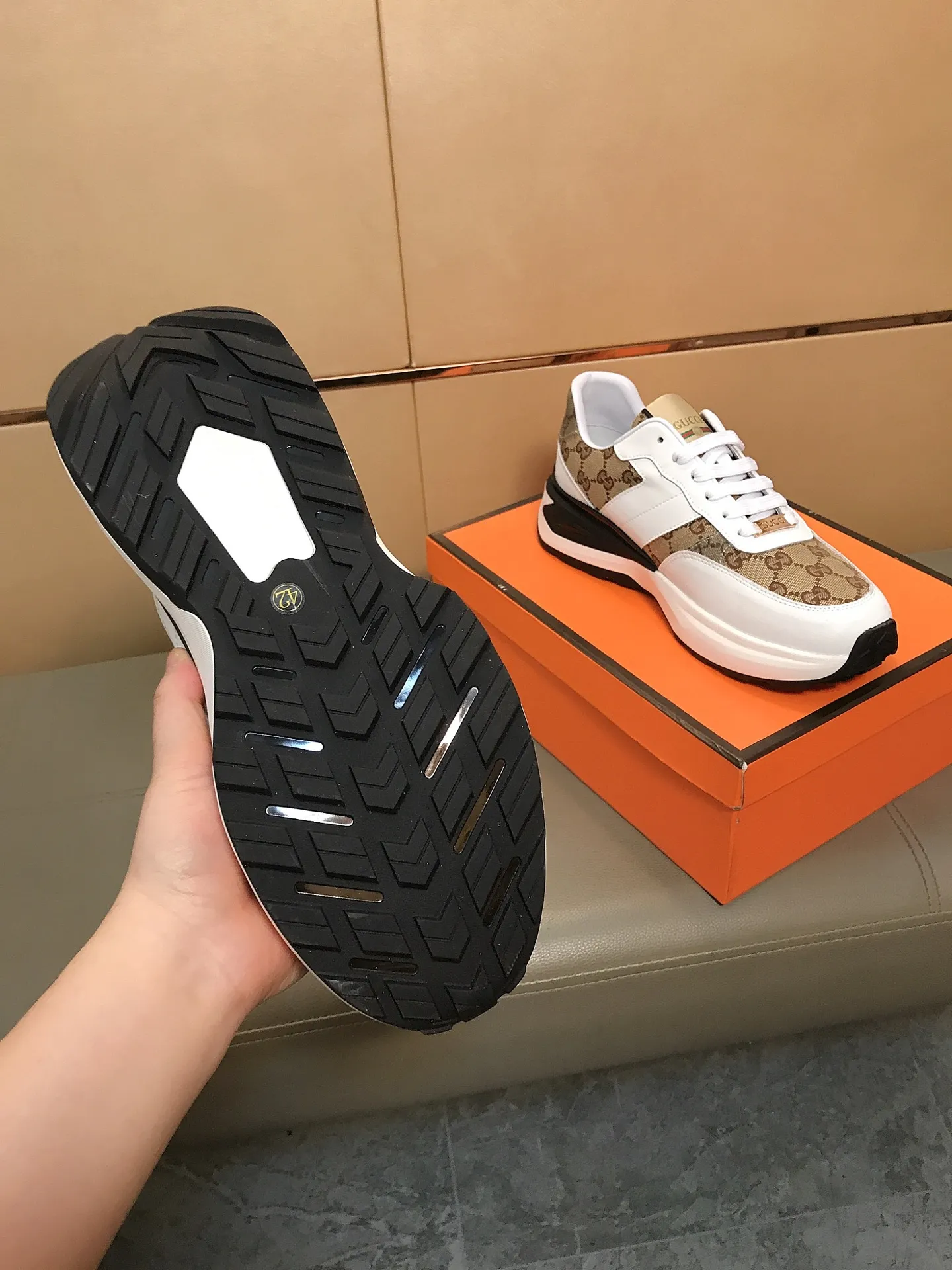 Ex-factory price 442 👟👟🆕🆕 (GUCCI) latest casual and fashionable men's shoes, hot style 💥 simple and elegant style, exclusive for trendy men, the upper is made of cowhide + brand printed fabric, sheepskin lining + foot pads, soft and comfortable outsole! 38-44.